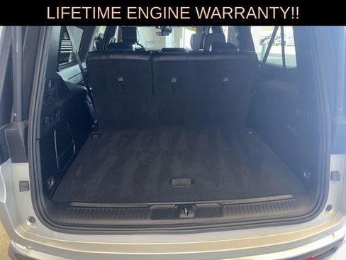 Certified 2024 Jeep Wagoneer L Series II w/ Flexible Seating Group AWD/4WD image 32