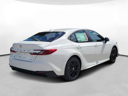 New 2026 Toyota Camry SE FWD image 4