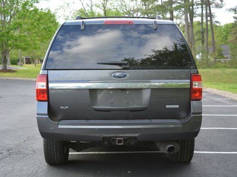 Used 2017 Ford Expedition XLT w/ Equipment Group 202A image 6