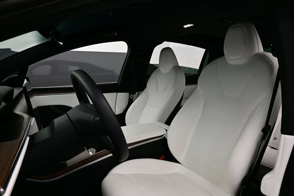 Used 2023 Tesla Model X AWD/4WD image 5