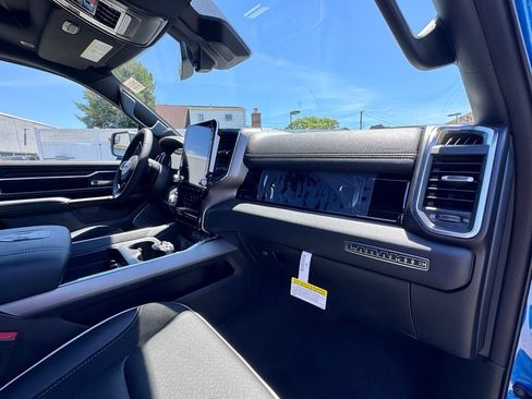 New 2026 RAM 1500 Laramie AWD/4WD image 19