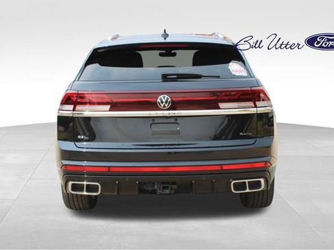 Used 2024 Volkswagen Atlas Cross Sport SEL Premium R-Line AWD/4WD image 6