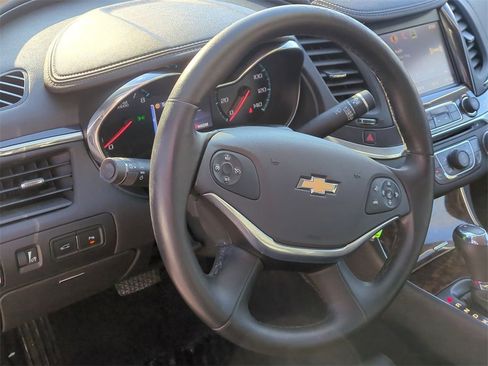 Used 2014 Chevrolet Impala LT w/ Convenience Package image 14