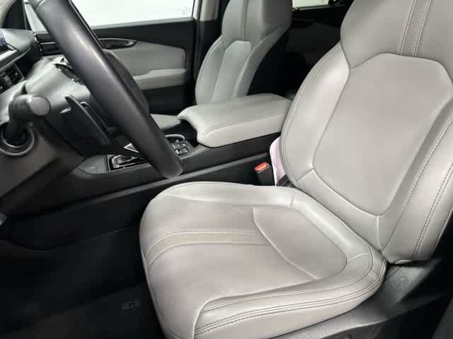 Certified 2025 Honda Pilot Touring image 10