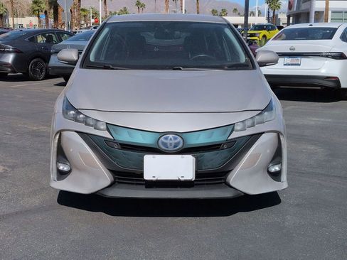 Used 2017 Toyota Prius Prime Advanced w/ Carpet Mat Package image 7