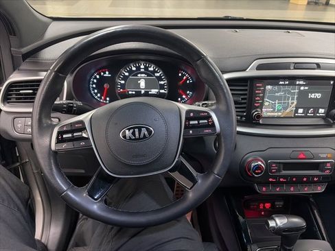 Used 2019 Kia Sorento SX image 18