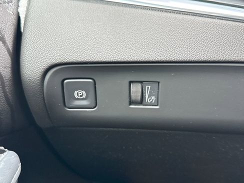 Used 2023 Buick Enclave Essence w/ Experience Buick Package image 26