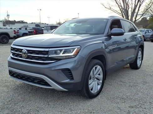 Used 2023 Volkswagen Atlas Cross Sport SE image 3