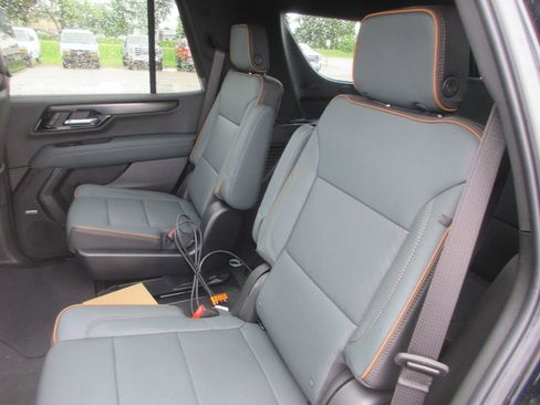 New 2026 GMC Yukon AT4 w/ AT4 Premium Plus Package AWD/4WD image 12