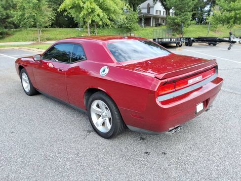 Used 2009 Dodge Challenger R/T RWD image 7
