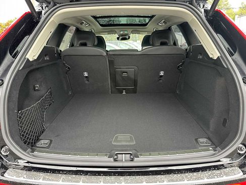 New 2026 Volvo XC60 B5 Ultra w/ Protection Package Premier image 14