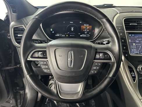 Used 2020 Lincoln Nautilus FWD w/ Equipment Group 101A image 14