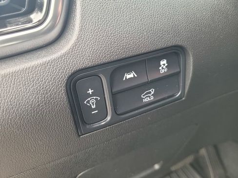 Used 2023 Kia Sorento SX image 17