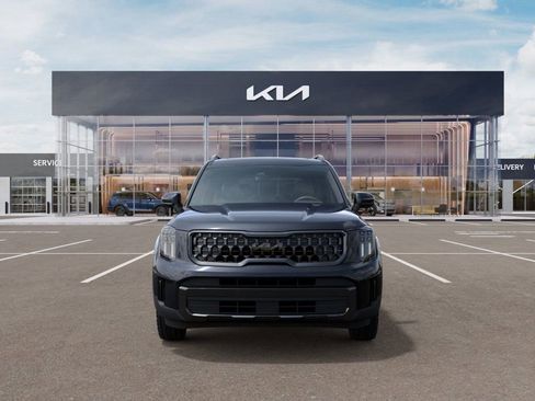 Used 2025 Kia Telluride AWD image 2