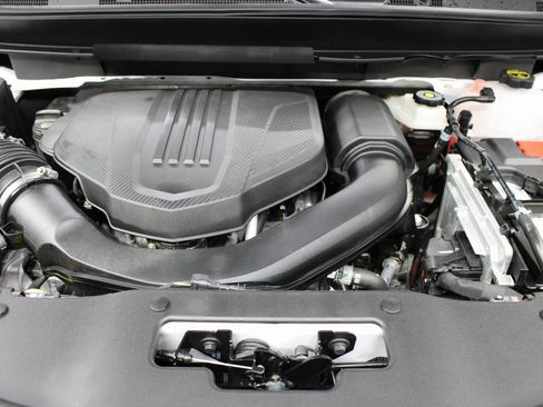 Used 2024 GMC Acadia Denali image 32