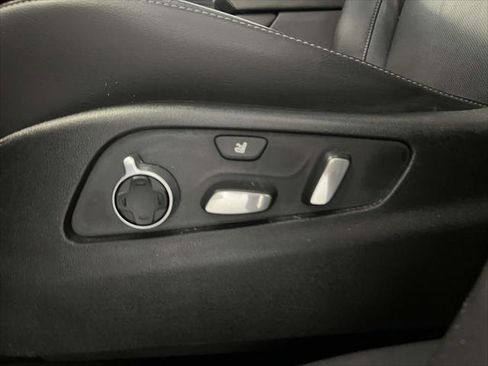 Used 2020 Cadillac XT4 Premium Luxury image 19