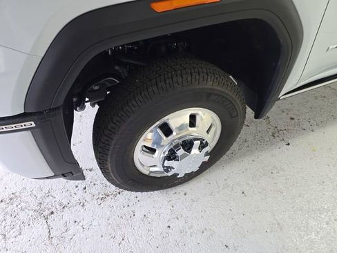 New 2026 GMC Sierra 3500 Denali Ultimate image 9