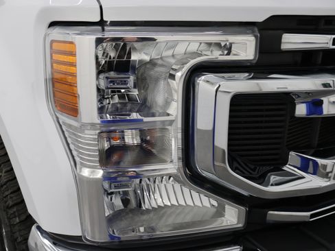 Used 2022 Ford F250 XLT w/ XLT Premium Package image 22