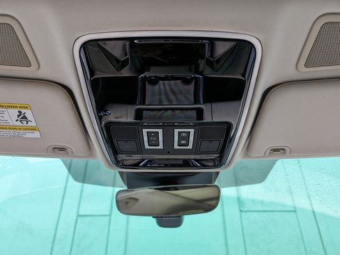 Used 2022 Land Rover Range Rover Sport HSE Silver Edition image 24