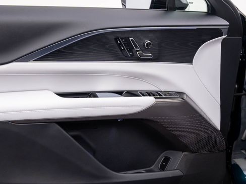 New 2026 Cadillac Lyriq Luxury image 14