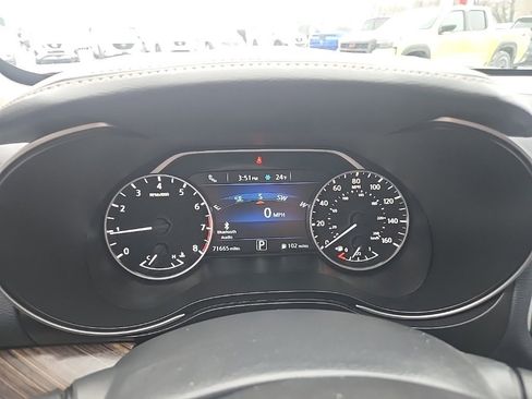 Used 2017 Nissan Maxima Platinum w/ Medallion Package image 15