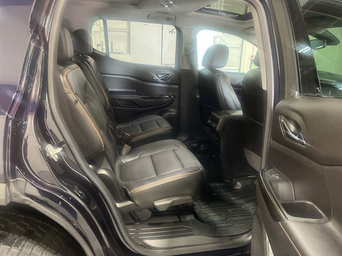 Used 2021 GMC Acadia AT4 w/ Technology Package AWD/4WD image 27
