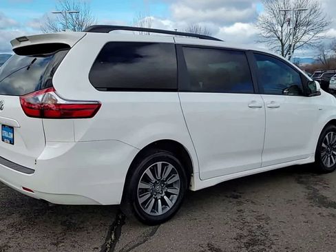 Used 2020 Toyota Sienna LE image 8