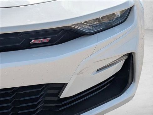 Used 2020 Chevrolet Camaro SS RWD image 9