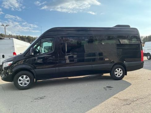 Used 2021 Mercedes-Benz Sprinter 2500 image 6