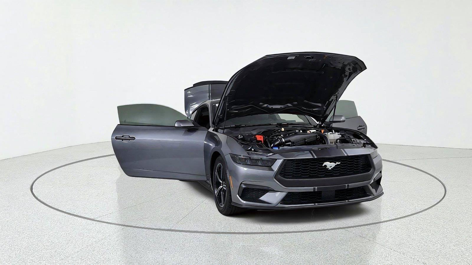 Used 2025 Ford Mustang Coupe RWD image 9