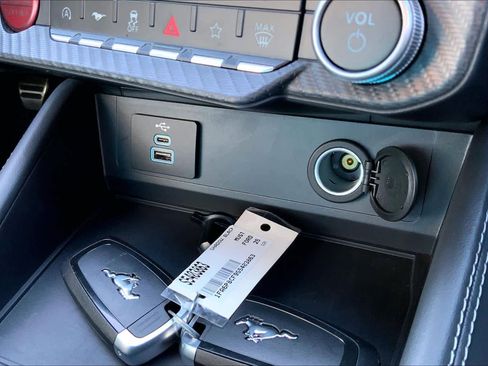 Certified 2025 Ford Mustang GT Premium image 29