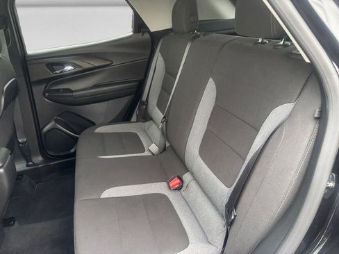 Used 2025 Chevrolet TrailBlazer LT image 14