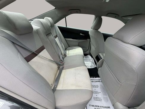Used 2013 Toyota Camry LE FWD image 18