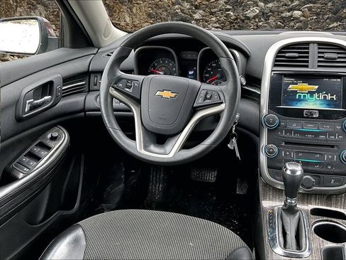 Used 2014 Chevrolet Malibu LT image 5