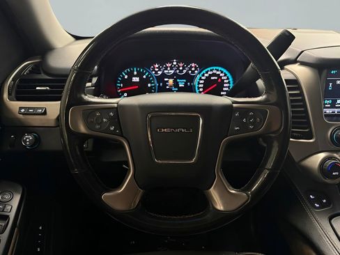 Used 2018 GMC Yukon Denali image 13