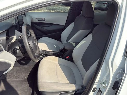 Used 2022 Toyota Corolla LE FWD image 14