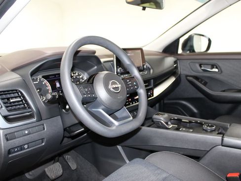 Used 2023 Nissan Rogue SV AWD/4WD image 22