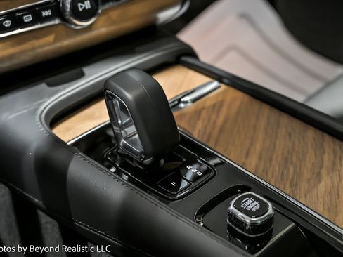 Used 2024 Volvo XC90 B6 Plus image 40