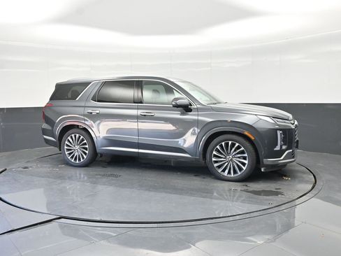 Used 2024 Hyundai Palisade Calligraphy image 12