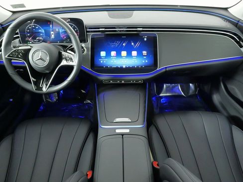 Used 2025 Mercedes-Benz E 350 4MATIC Sedan image 45