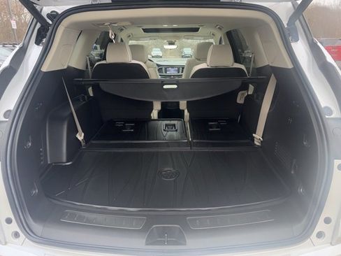 Used 2023 Buick Enclave Avenir w/ Avenir Technology Package image 15