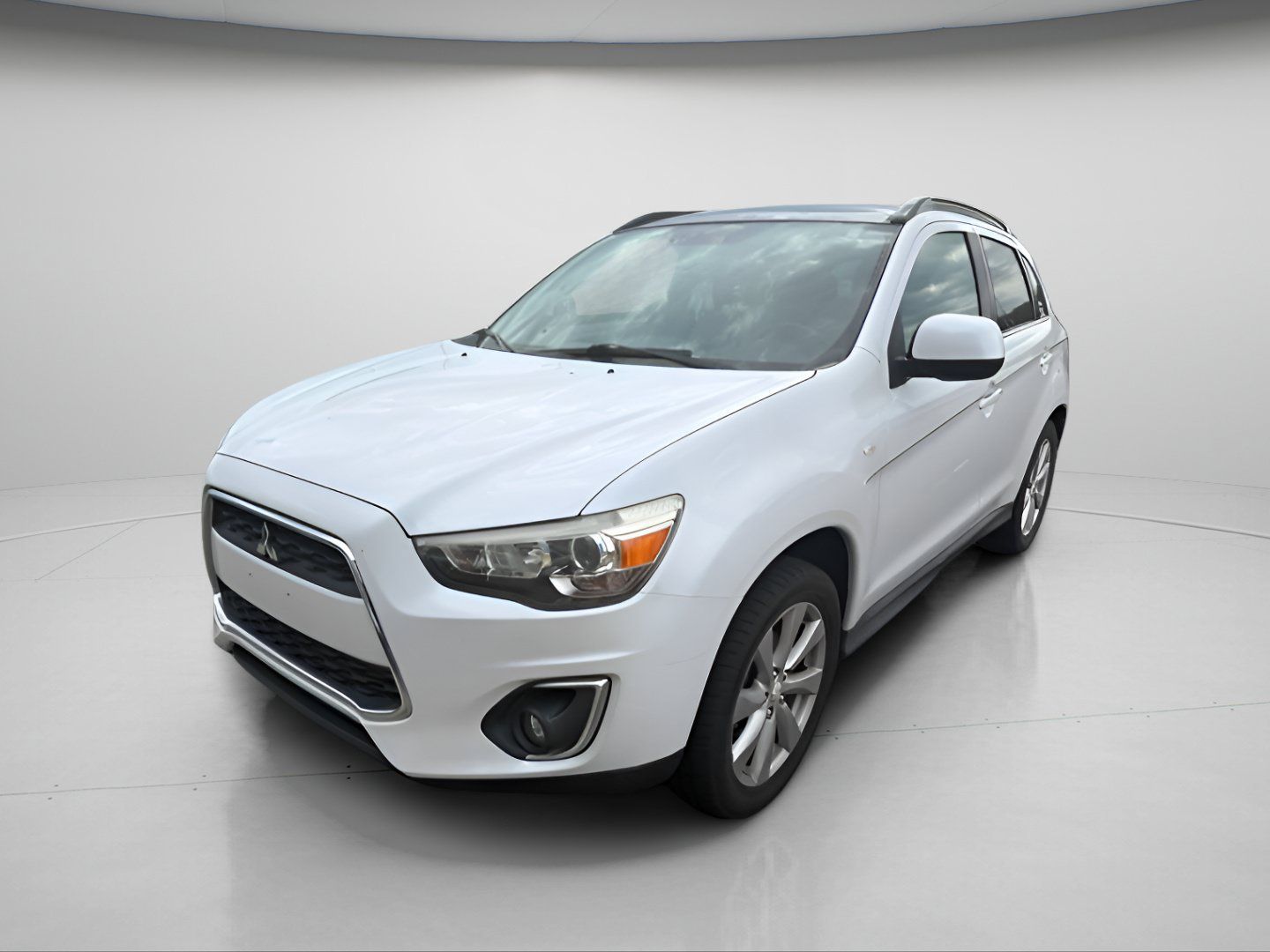 Used 2014 Mitsubishi Outlander Sport SE FWD image 2