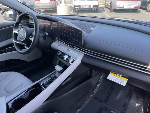 Certified 2023 Hyundai Elantra Limited image 29