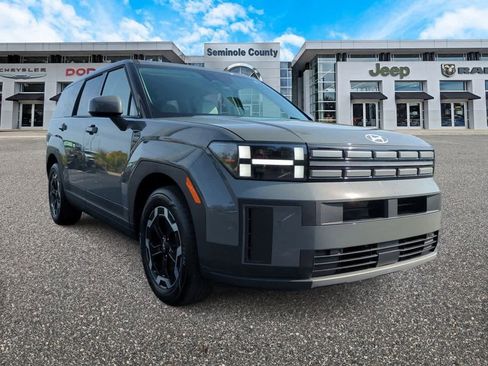 Used 2024 Hyundai Santa Fe SE image 2