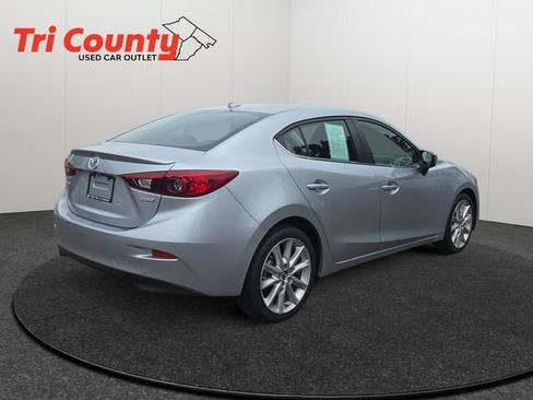 Used 2017 MAZDA MAZDA3 Grand Touring FWD image 8