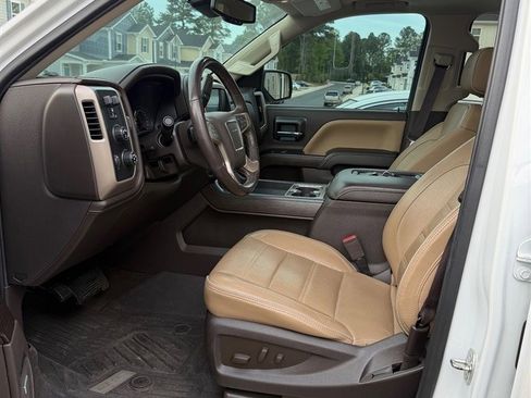 Used 2018 GMC Sierra 1500 Denali w/ Denali Ultimate Package AWD/4WD image 4