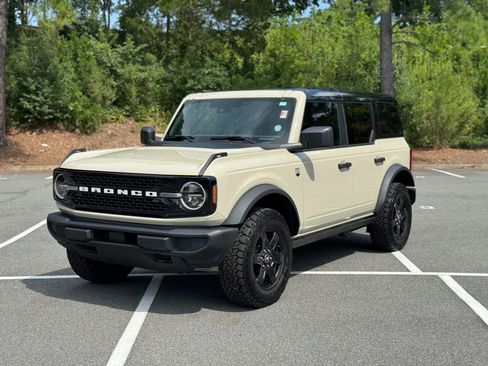 Used 2025 Ford Bronco Big Bend AWD/4WD image 4