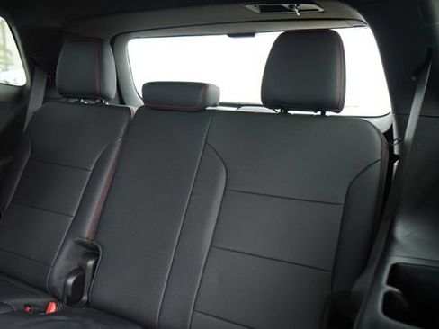 Used 2024 Chevrolet Traverse RS FWD image 28