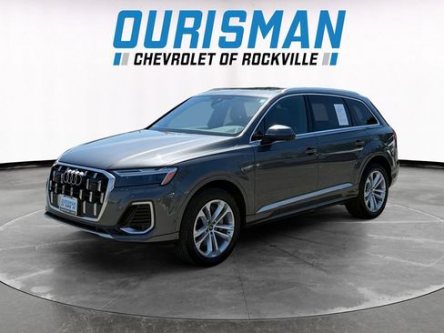 Used 2025 Audi Q7 2.0T Premium Plus w/ Premium Plus Package AWD/4WD image 2