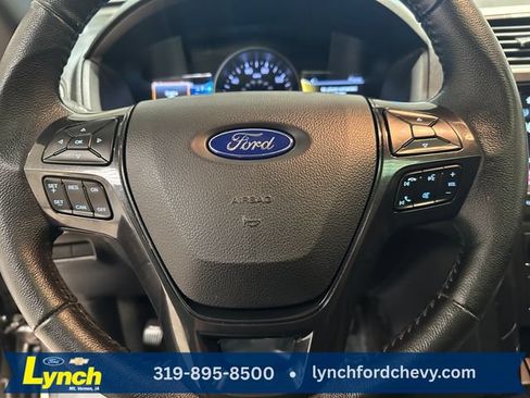 Used 2017 Ford Explorer XLT w/ Equipment Group 202A AWD/4WD image 11